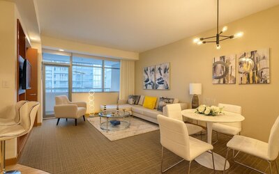 RS Suites - The AKA Residence