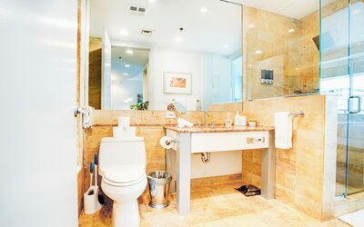 RS Suites - The AKA Residence