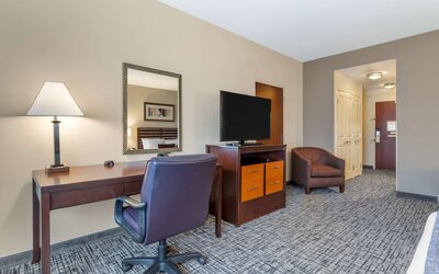 Best Western Plus Bayside Hotel