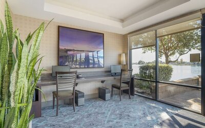 Best Western Plus Bayside Hotel