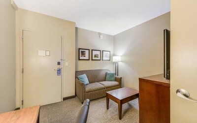 Comfort Suites Chicago O'Hare Airport