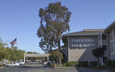 Executive Inn & Suites Embarcadero Cove