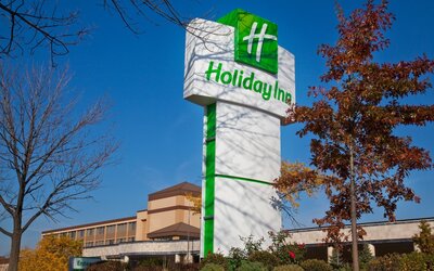 Holiday Inn & Suites Chicago North Shore (Skokie) by IHG