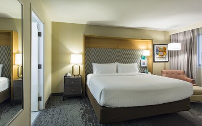 Holiday Inn & Suites Chicago North Shore (Skokie) by IHG