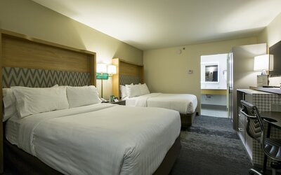 Holiday Inn & Suites Chicago North Shore (Skokie) by IHG