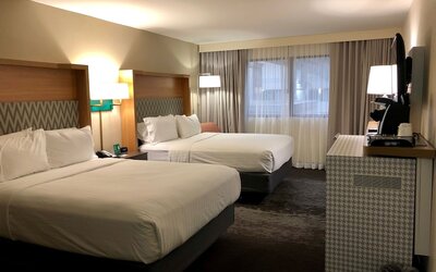 Holiday Inn & Suites Chicago North Shore (Skokie) by IHG
