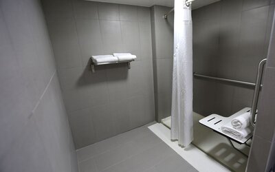 Holiday Inn & Suites Chicago North Shore (Skokie) by IHG