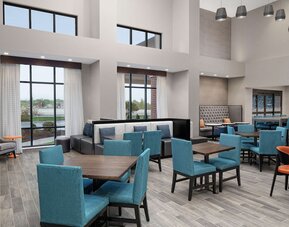Hampton Inn & Suites Bridgeview Chicago