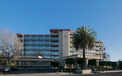 Oakland Airport Executive Hotel
