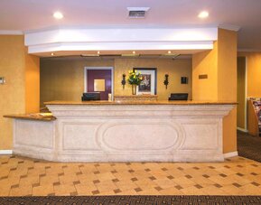 Oakland Airport Executive Hotel