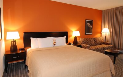 Oakland Airport Executive Hotel