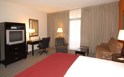 Oakland Airport Executive Hotel