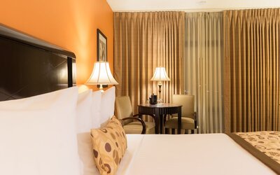 Oakland Airport Executive Hotel
