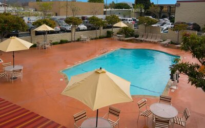 Oakland Airport Executive Hotel