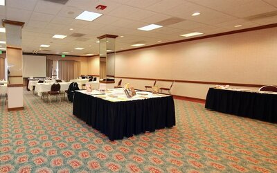 Oakland Airport Executive Hotel