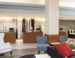 DoubleTree by Hilton Chicago - North Shore Conference Center