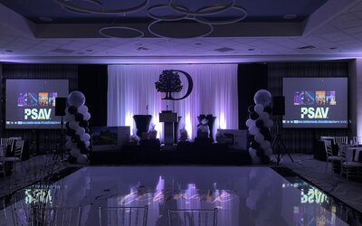DoubleTree by Hilton Chicago - North Shore Conference Center