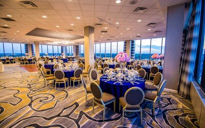 DoubleTree by Hilton Chicago - North Shore Conference Center