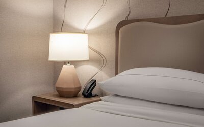 DoubleTree by Hilton Chicago - North Shore Conference Center
