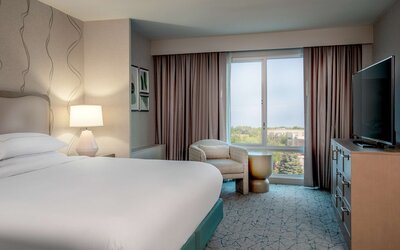 DoubleTree by Hilton Chicago - North Shore Conference Center