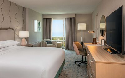 DoubleTree by Hilton Chicago - North Shore Conference Center