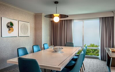 DoubleTree by Hilton Chicago - North Shore Conference Center