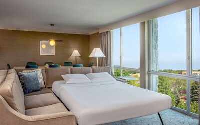 DoubleTree by Hilton Chicago - North Shore Conference Center