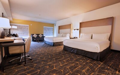 Holiday Inn & Suites Oakland Airport by IHG