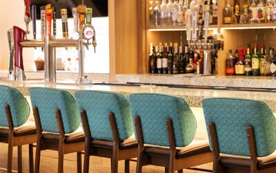 Holiday Inn & Suites Oakland Airport by IHG