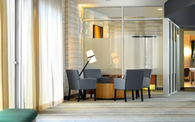 Holiday Inn & Suites Oakland Airport by IHG