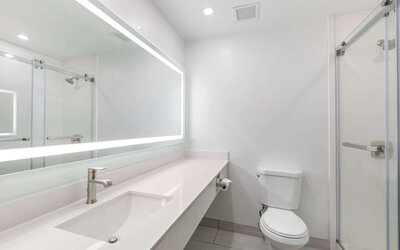 Best Western Inn & Suites - Midway Airport