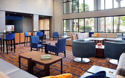 Courtyard by Marriott Oakland Airport