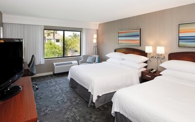 Courtyard by Marriott Oakland Airport