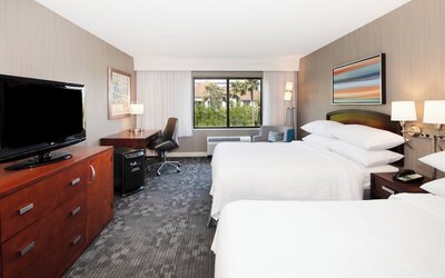 Courtyard by Marriott Oakland Airport