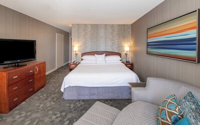 Courtyard by Marriott Oakland Airport