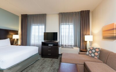 Staybridge Suites Chicago-Oakbrook Terrace by IHG