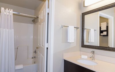 Staybridge Suites Chicago-Oakbrook Terrace by IHG