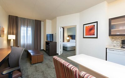 Staybridge Suites Chicago-Oakbrook Terrace by IHG