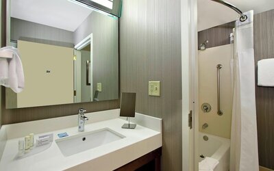 Courtyard by Marriott Oakland Downtown