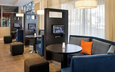 Courtyard by Marriott Oakland Downtown