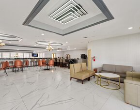 Chicago Club Inn & Suites