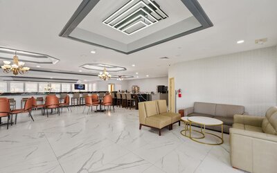Chicago Club Inn & Suites