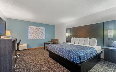 Chicago Club Inn & Suites