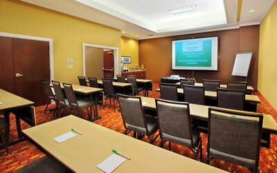 Courtyard by Marriott Oakland Downtown