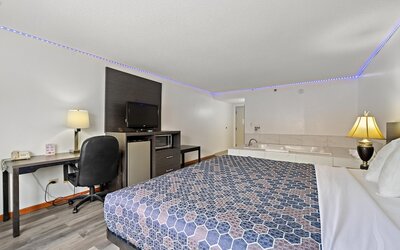 Chicago Club Inn & Suites
