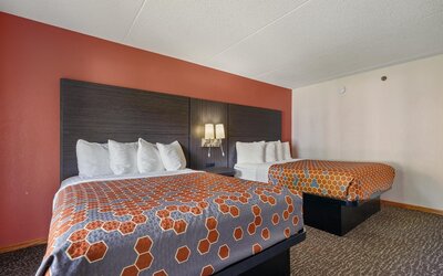 Chicago Club Inn & Suites