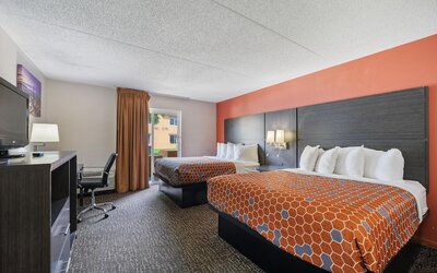 Chicago Club Inn & Suites