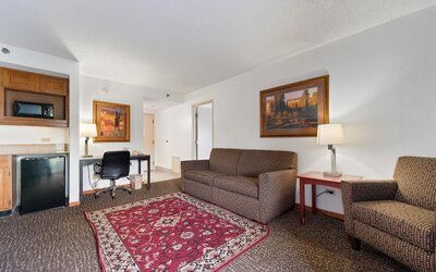 Chicago Club Inn & Suites