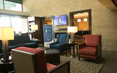 Comfort Suites Oakbrook Terrace near Oakbrook Center