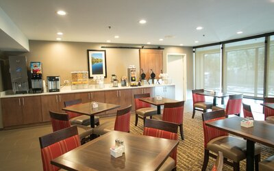 Comfort Suites Oakbrook Terrace near Oakbrook Center